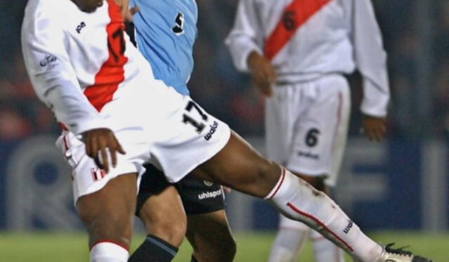 Jefferson Farfán marcó su segundo gol en las Eliminatorias Alemania 2006 ante Uruguay. Foto: GLR   