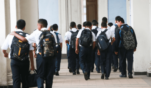  El año escolar 2023 inició el 13 de marzo. Foto: La República   