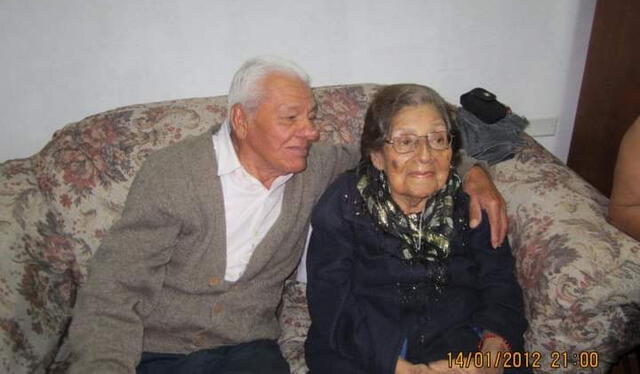  Don Alfredo junto a su esposa. Foto: Ivy Decurt   