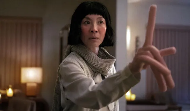  Michelle Yeoh en "Everything everywhere all at once" nominada a mejor actriz en los Premios Oscar 2023. Foto: captura de YouTube    