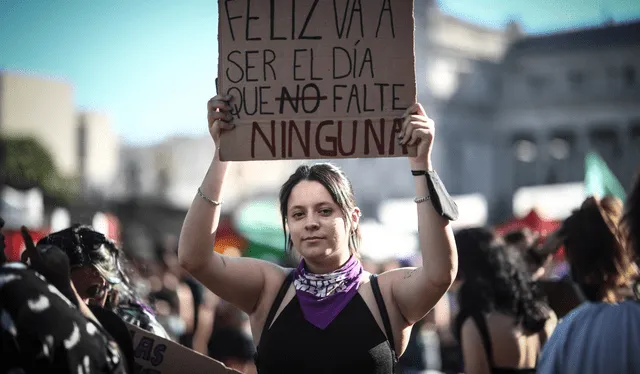  La lucha contra la violencia hacia las mujeres está presente en cada protesta. Foto: La República.   