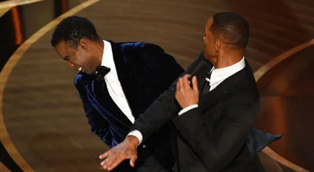 Will Smith abofeteó a Chris Rock en los Premios Oscar 2022. Foto: Telemundo   
