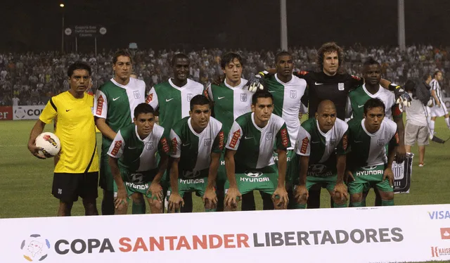 El once titular de Alianza Lima en la derrota por 4-1 ante Libertad por Copa Libertadores 2012. Foto: Archivo GLR   