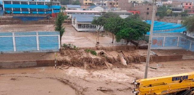 Desbordes a caudales arrasan con la infraestructura del país. Foto: Te Amo Huaycán.   