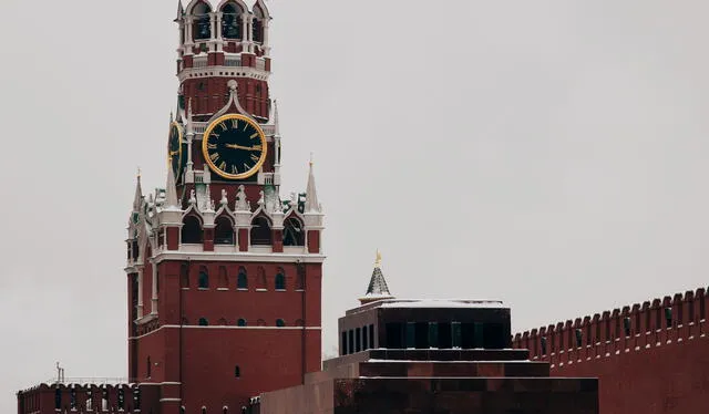 El Kremlin niega cualquier valor jurídico a la orden de detención contra el presidente ruso Vladímir Putin. Foto: Unsplash.   