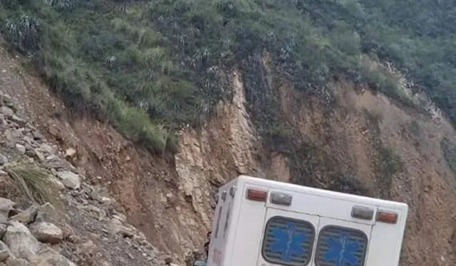  Las intensas lluvias complicaron la tarea de rescate. Foto: Red de Salud Sánchez Carrión   