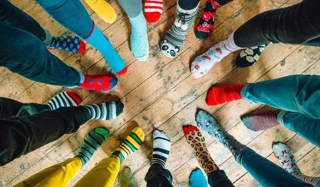  Campaña "Lots of socks", hecha para conmemorar el Día Internacional del Síndrome de Down. Foto: Baker College    