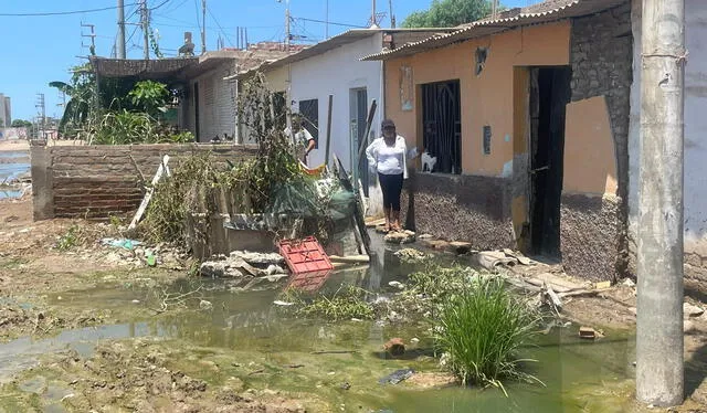  El centro histórico de Chiclayo también vio su sistema de alcantarillado colapsado a raíz de las intensas lluvias registradas en Lambayeque. Foto: Rosa Quincho / URPI-LR   