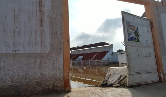  “El estadio se ha vuelto un foco infeccioso", indicaron vecinos. Foto: Sergio Verde/ URPI-LR   