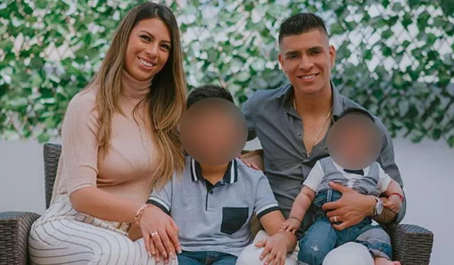 Paolo Hurtado y Rosa Fuentes junto a sus dos primeros hijos. Foto: Instagram Paolo Hurtado   