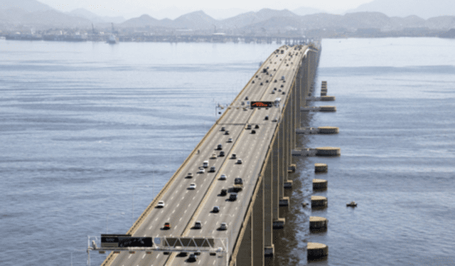 El puente Río-Niterói es uno de los más grandes del mundo.