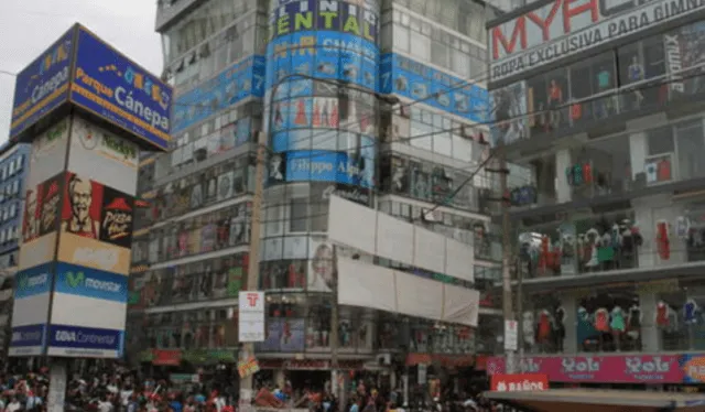 Las galerías de Gamarra comenzaron a aparecer en la década del 70. Foto: John Reyes/La República   