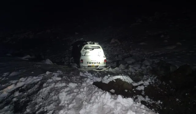  Camioneta se despistó a causa de la nevada. Foto: Municipalidad Provincial de Caylloma<br><br>    