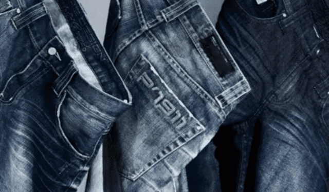remaches en los pantalones jeans