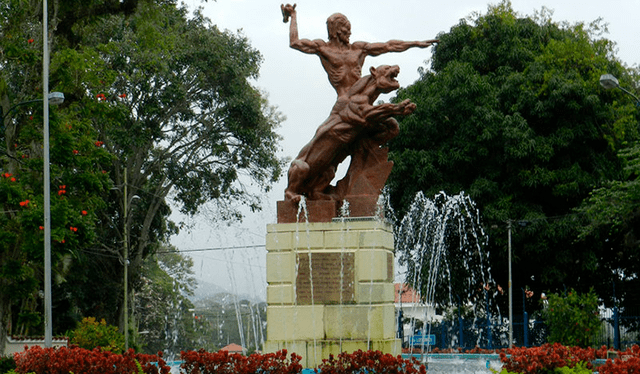Una estatua del indio Yaracuy se levanta en San Felipe, capital del estado del mismo nombre. Foto: Fundación IDEA   