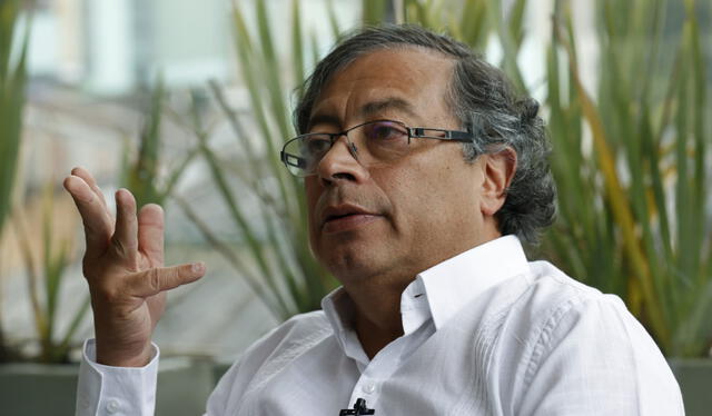 Gustavo Petro fue declarado "persona no grata" en el Congreso por sus declaraciones contra la PNP. Foto: EFE   