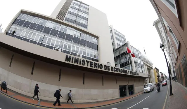 El Ministerio de Economía y Finanzas, en el jirón Junín. Foto: difusión   