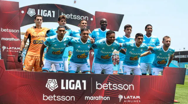 El empate 2-2 ante Melgar por la fecha 2 del Apertura fue el único partido en el que John Jairo Mosquera fue titular en Sporting Cristal. Foto: DeChalaca   