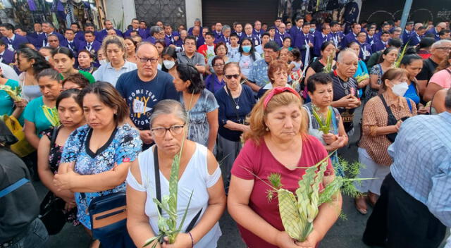  Semana Santa 2023. Decenas de fieles llegaron hasta la iglesia Las Nazarenas. Foto: Mary Luz Aranda / URPI - GLR   