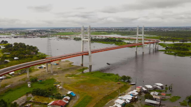 Puente que uniría comunidades en el amazonas lleva desde el 2017 sin terminar. 