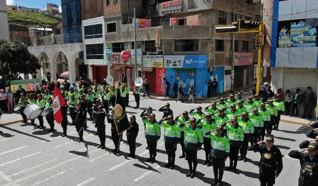  Agentes de la PNP Puno reafirmaron su compromiso de proteger a la ciudadanía. Foto: PNP 