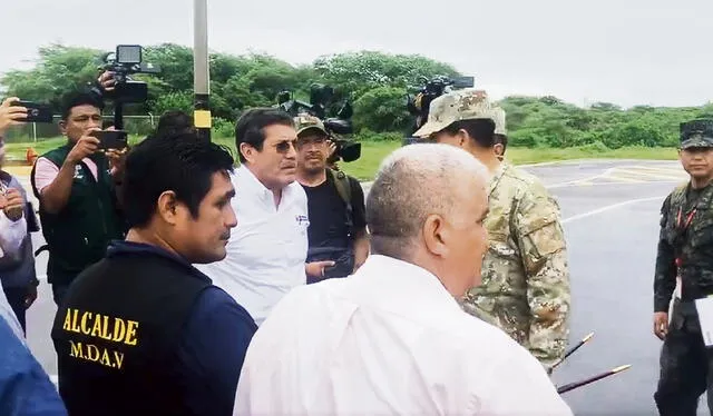  Presente. Ministro Jorge Chávez ratificó el compromiso del Ejecutivo con los damnificados. Foto: difusión   