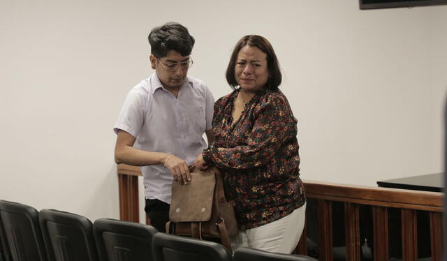 Sharmeli Bustíos, hija del periodista fallecido, tras conocer la sentencia contra Urresti. Foto: Gerardo Marín/La República 