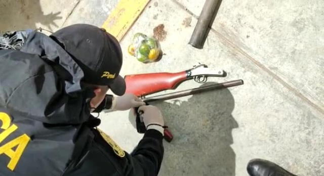  Comuneros portaban escopetas cuando buscaban a presunto abigeo. Foto: Huánuco de Boleto   