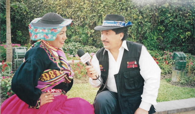  Lourdes Razo e Isaac Sarmiento en la conducción de "Canto andino". Foto: archivo de Isaac Sarmiento    