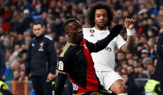 Luis Advíncula enfrentó a varias estrellas del fútbol mundial cuando estuvo en Rayo Vallecano. Foto: LaLiga   