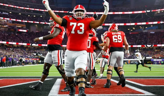 Georgia es el actual campeón de la NCAA y muchos de sus jugadores apuntan a prospectos para la NFL. Foto: AFP   