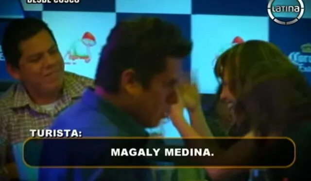 Magaly Medina pese a haber modificado su apariencias, fue reconocida por un tursita local. Foto: captura de YouTube   