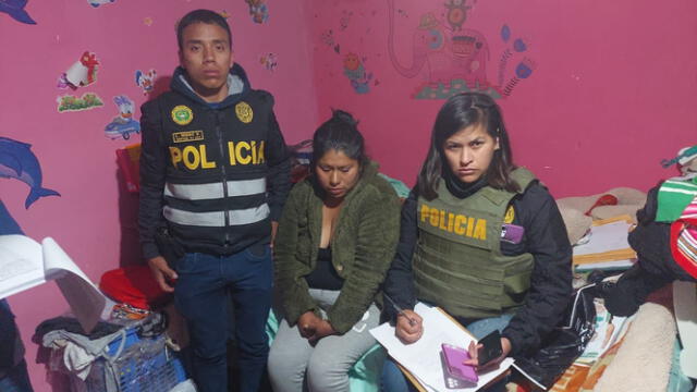 Los efectivos incautaron chalecos de la PNP. Foto: PNP Los efectivos incautaron chalecos de la PNP. Foto: PNP