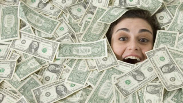 La cantidad de dinero para ser feliz debe de ser un ingreso anual de 72.000 dólares.