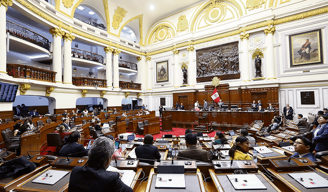 Los congresistas de la República tienen ingreso económico de más de 20.000 soles. Foto: La República   