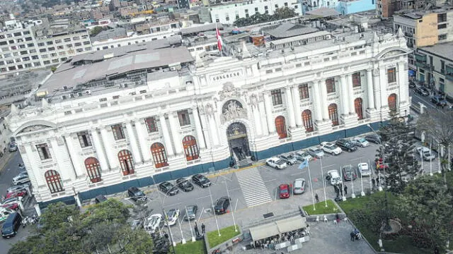  Sueldos. Servidores del Legislativo beneficiados con bonos. Foto: difusión   