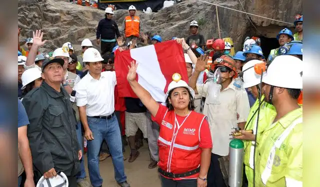 Ollanta Humala llegó horas antes del rescate de los mineros, en Ica. 