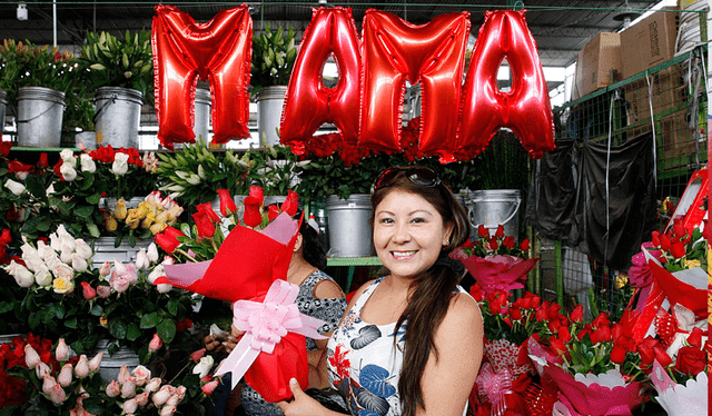 En el Mercado de Flores se encuentran arreglos a precios accesibles. Foto: Andina    