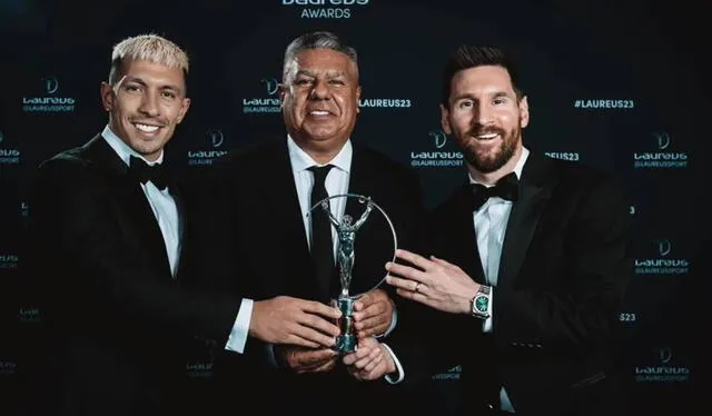  Lionel Messi junto a Lissandro y el 'Chiqui' Tapia. Foto: EFE   
