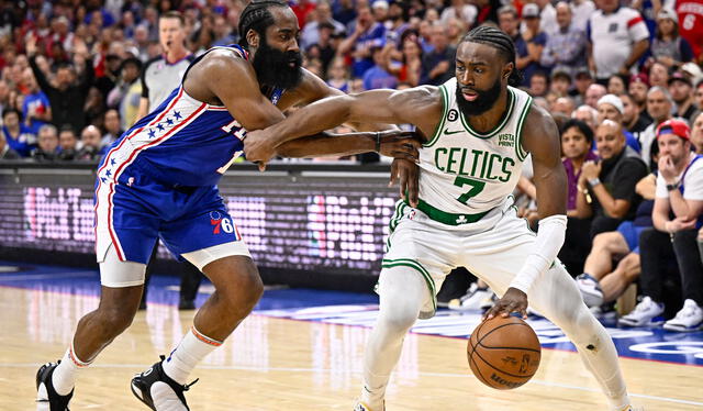 James Harden y Jaylen Brown son dos de las grandes figuras de 76ers y Celtics, respectivamente. Foto: AFP   