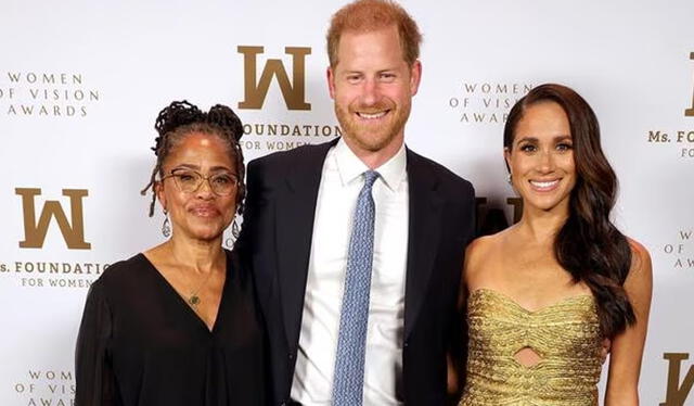 Príncipe Harry, Meghan Markle y madre de la duquesa asistieron al Women of Vision Awards. Foto: New York Times   