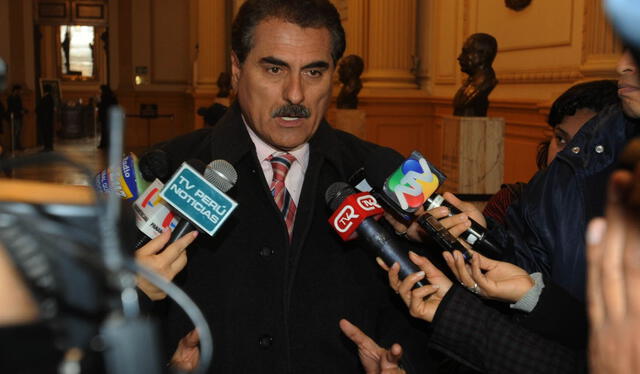 Julio Gagó será investigado por una comisión aprobada por el Concejo Metropolitano de Lima. Foto: Andina   