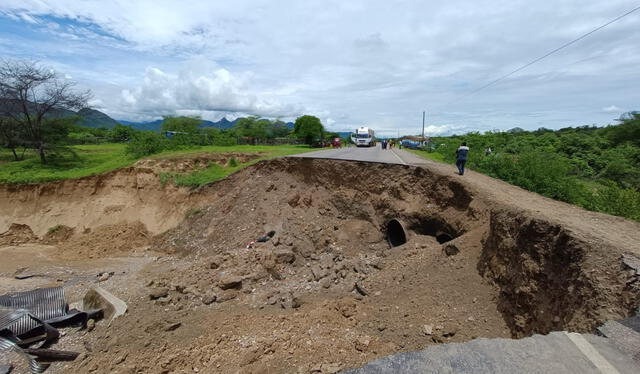  Vía Piura - Lambayeque fue afectada por lluvias en abril. Foto: Almendra Ruesta/La República    