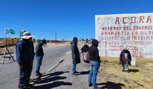 Ciudadanos acatan paro en Ácora, región Puno. Foto: Liubomir Fernández/La República   