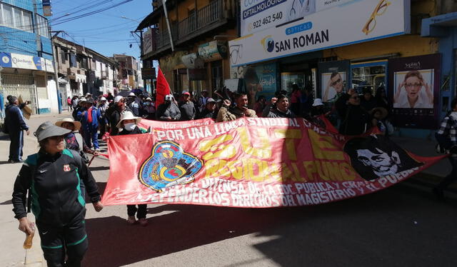  Sutep en protesta por represión en Juliaca. Foto: Kleber Sánchez/La República    