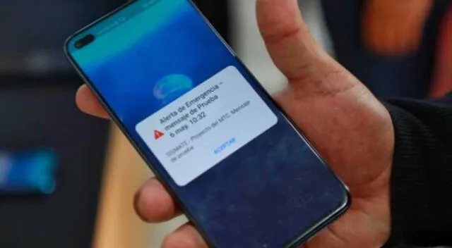 Sismate es una herramienta tecnológica que permite el envío de mensajes de alerta. Foto: Andina   