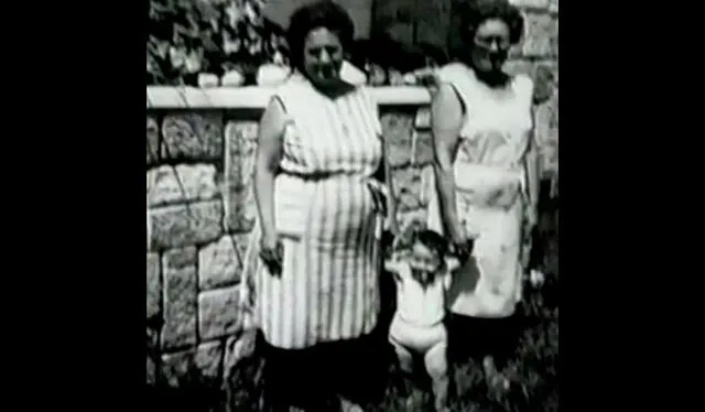 Fito Páez junto a su abuela y su tía abuela. Foto: Twitter Fito Páez   