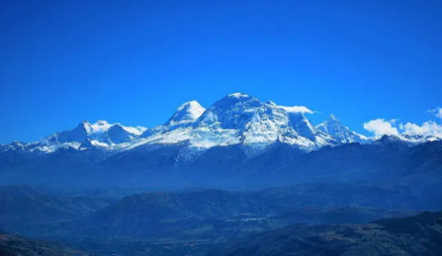  El nevado Huascarán es visitado por turistas extranjeros. Foto: La República    