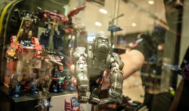  Una figura de Optimus Primal, el líder de los Maximals de ‘Beast wars’, que aparecerá en la película. Foto: John Reyes   