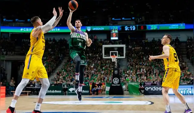 Unicaja derrotó por 2 juegos a 0 a Lenovo Tenerife en su llave de cuartos de final. Foto: EFE   